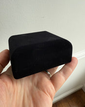 Load image into Gallery viewer, Hello Internet Medal of Honor